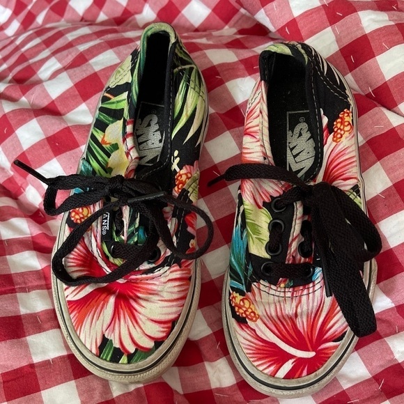 Vans Other - VANS Off The Wall Lace-Ups  Shoes Tropical Kids Size 10.5 US
